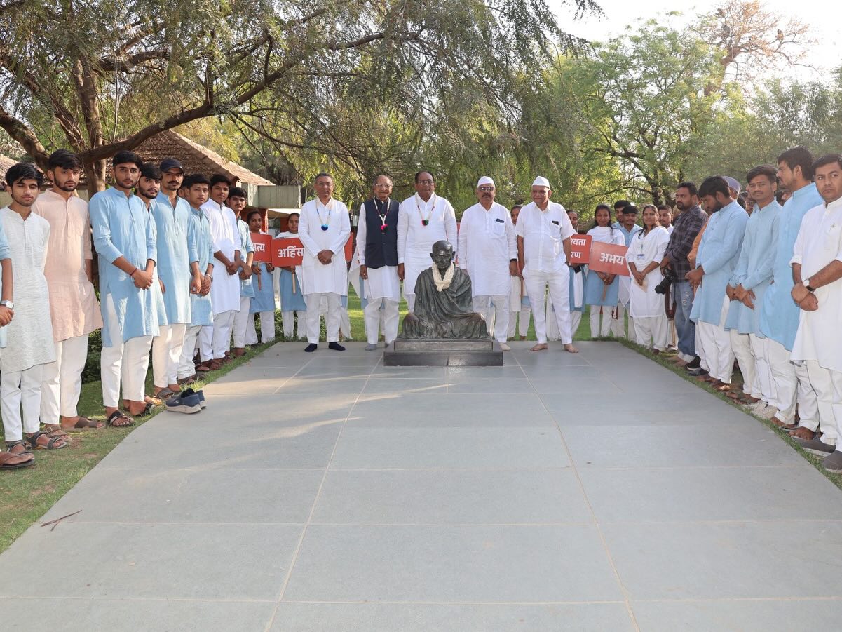 Gujarat Vidyapith Commemorates 97th Dandi March Memorial Day with Students’ Historical Pilgrimage