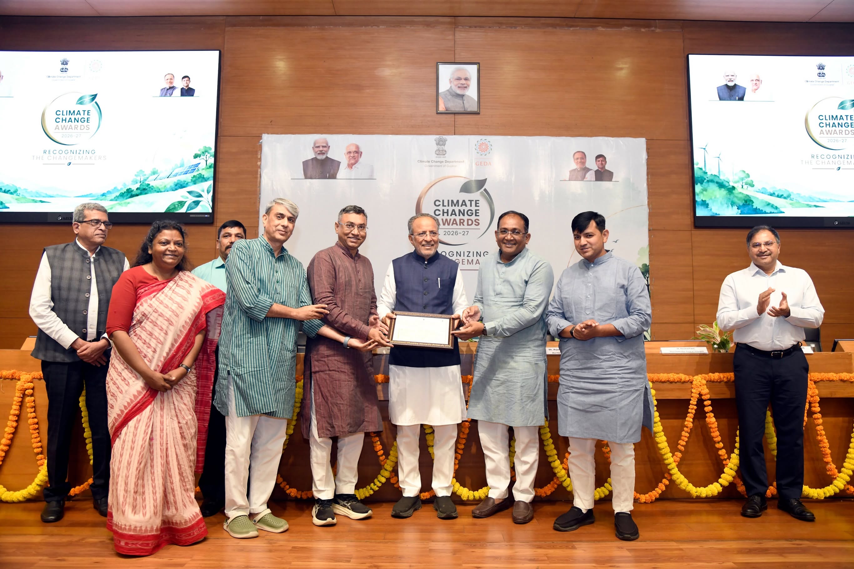 Gujarat Vidyapith secures 3rd place in Climate Change Award 2026-27. | 17/09/2026
