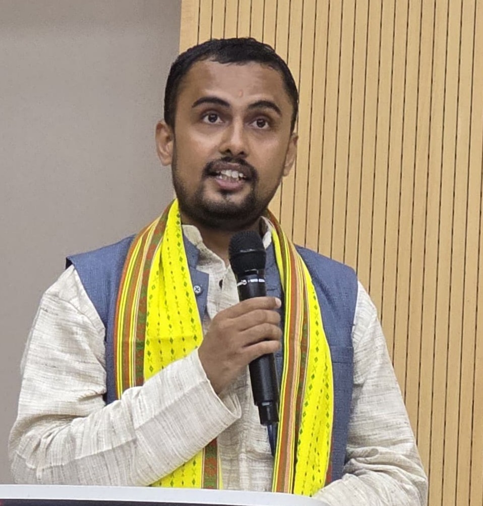 Dr. Prashant Khare